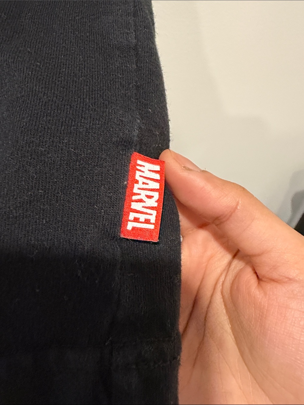 UNIQLO Men’s Black Panther T-Shirt - Picture 4 of 4
